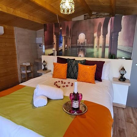 Mahalo Glamping Ξενοδοχείο Fuengirola Εξωτερικό φωτογραφία