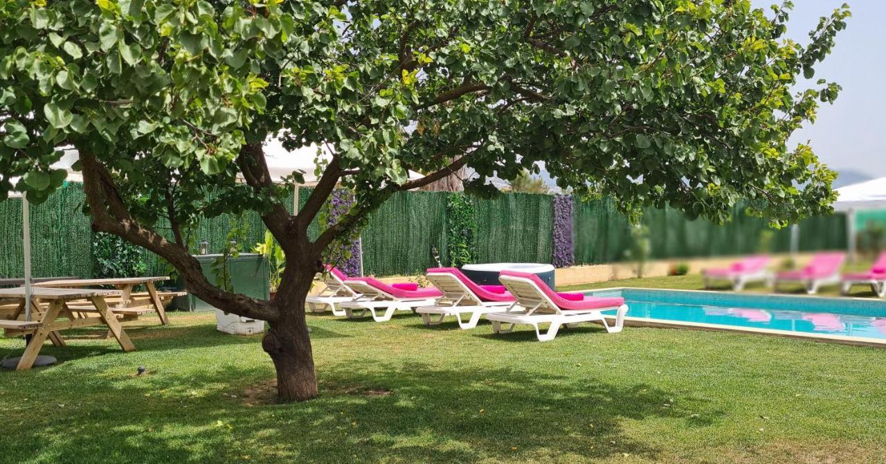 Mahalo Glamping Ξενοδοχείο Fuengirola Εξωτερικό φωτογραφία